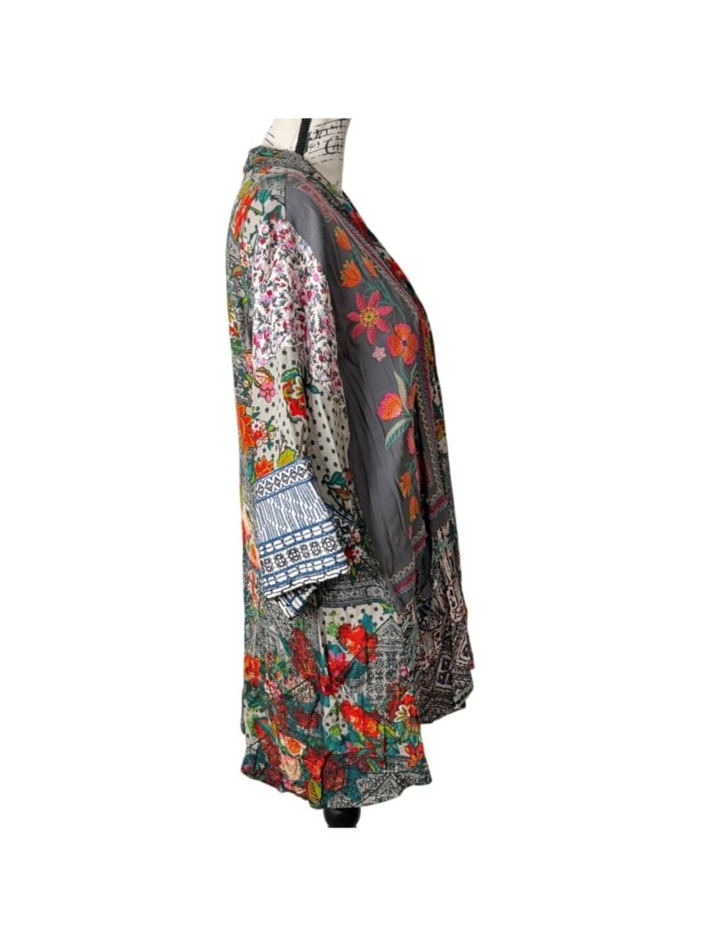 Vincente Womens Size L Open Front Kimono Embroidered Floral Boho Cardigan Gray - Picture 2 of 8